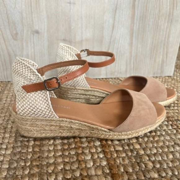 Espadrilles - Picture 2 of 4